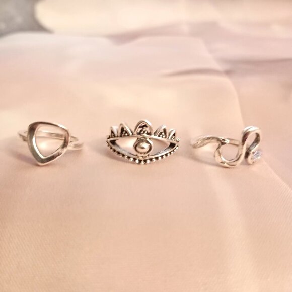 unbranded Jewelry - 3-Piece Silver Boho Ring Set Midi & Statement Sizes 7 & 4 NWT in Box Gift
